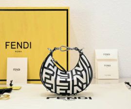 Picture of Fendi Lady Handbags _SKUfw152929679fw